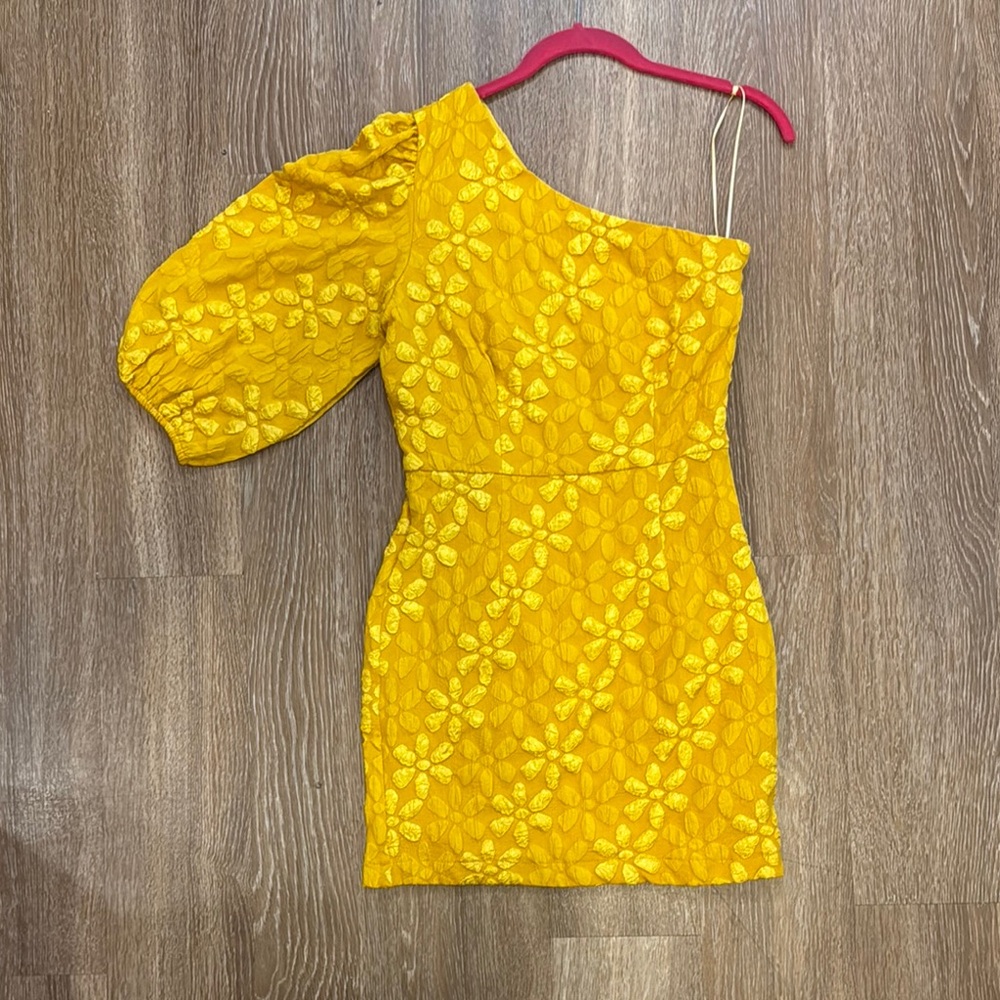 TCEC Yellow Floral One-Shoulder Mini Dress